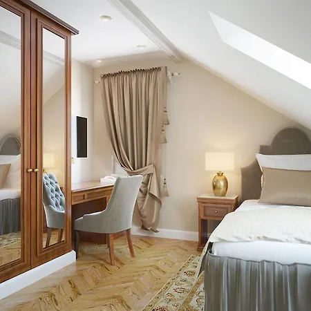 Hotell Royal Boutique And 5*